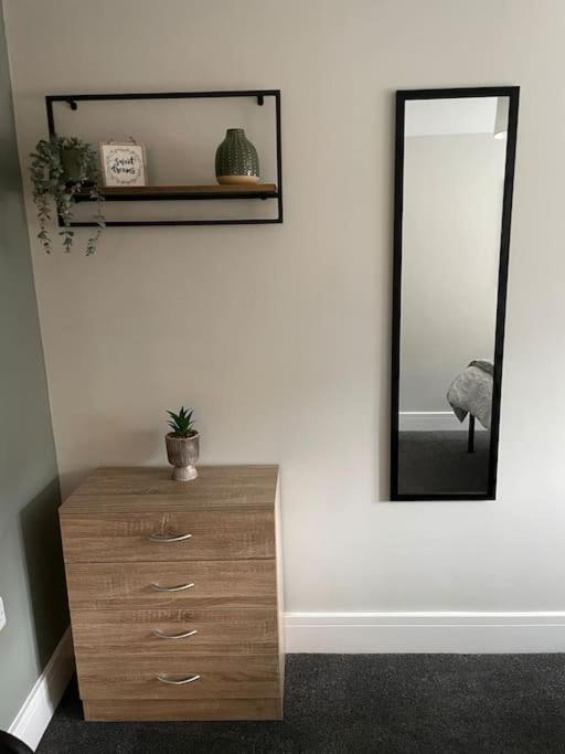 Cedar House - 2 Bed House With Free Parking In Town Centre! By Shortstays4U King's Lynn Exteriör bild